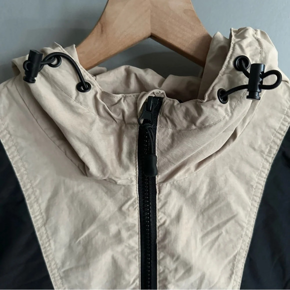 H&M Divided Black and tan pullover jacket. Small. EUC‎ - Picture 6 of 8